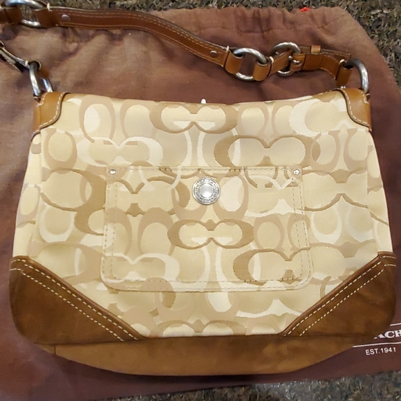 Coach purse new without tags. - Picture 2 of 5